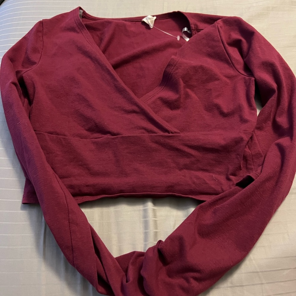 Burgundy, long sleeve, Size Medium, Brand: Sky and Sparrow
